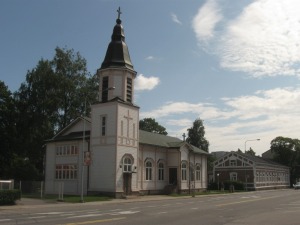 Jednolita stylistyka zabudowy dosięga nawet budynki sakralne